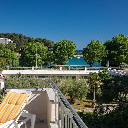 Apartment Portapisana Just 50M From The Beach Krk Town Extérieur photo