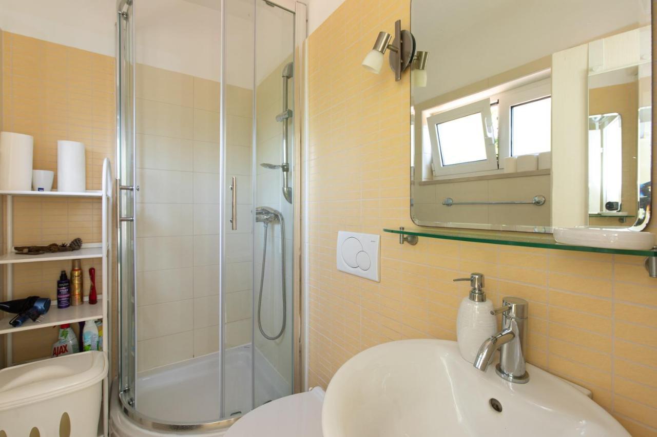 Apartment Portapisana Just 50M From The Beach Krk Town Extérieur photo