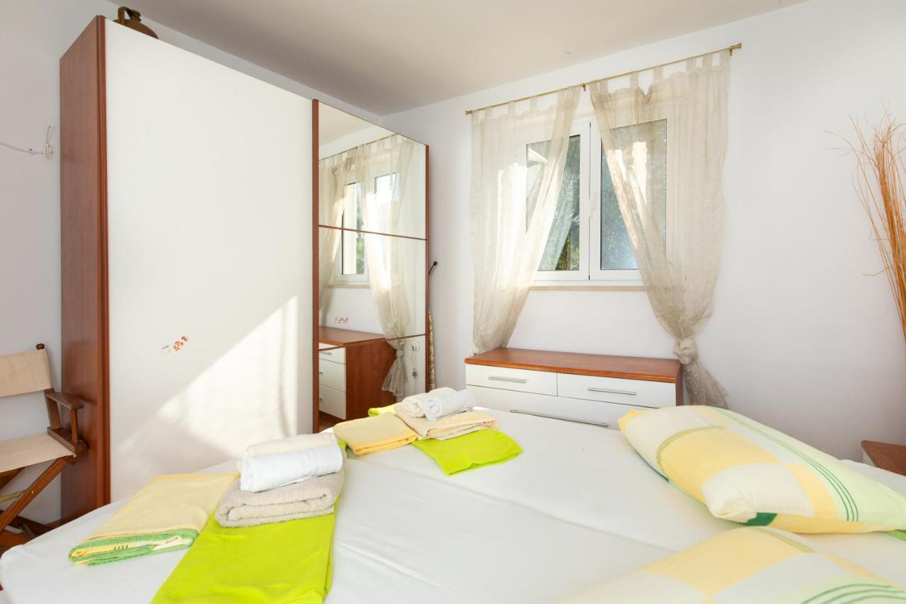 Apartment Portapisana Just 50M From The Beach Krk Town Extérieur photo