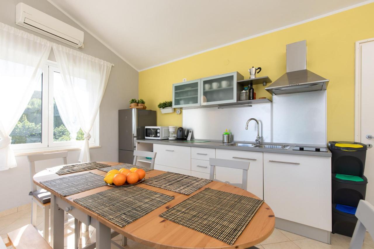 Apartment Portapisana Just 50M From The Beach Krk Town Extérieur photo
