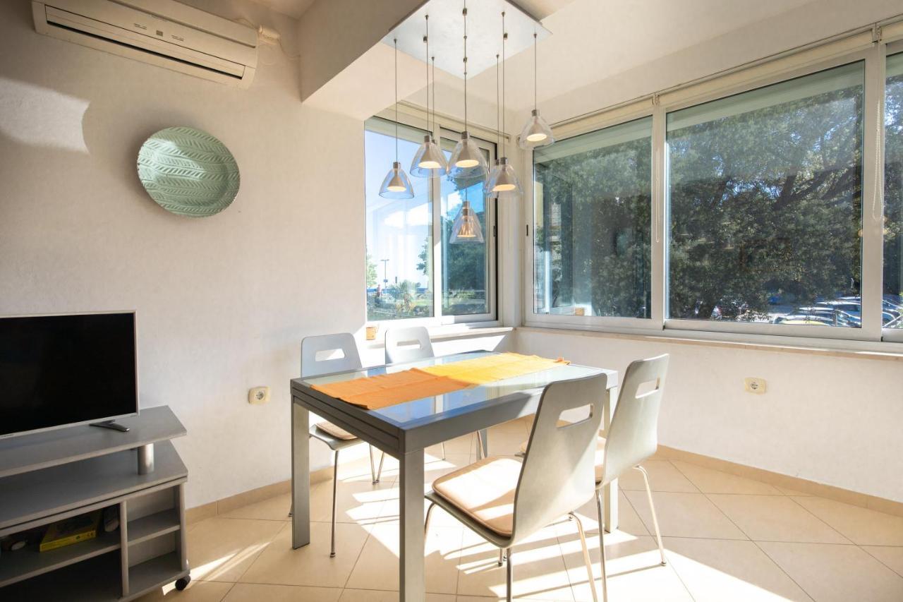 Apartment Portapisana Just 50M From The Beach Krk Town Extérieur photo