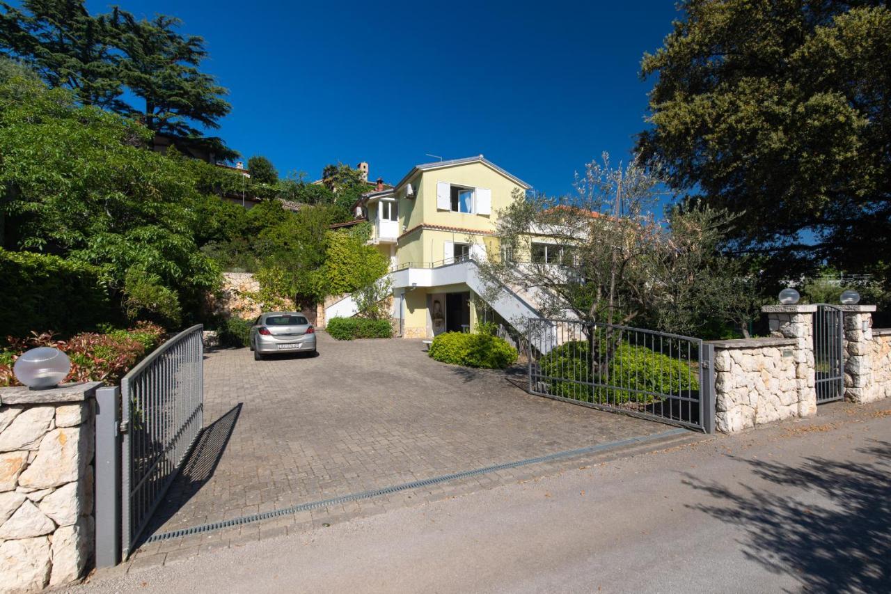 Apartment Portapisana Just 50M From The Beach Krk Town Extérieur photo